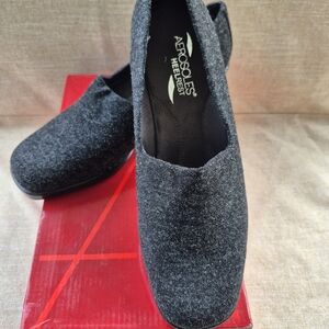 AEROSOLES Black with Grey Flecks Fabric Temptation Shoes 7.5 M NIB